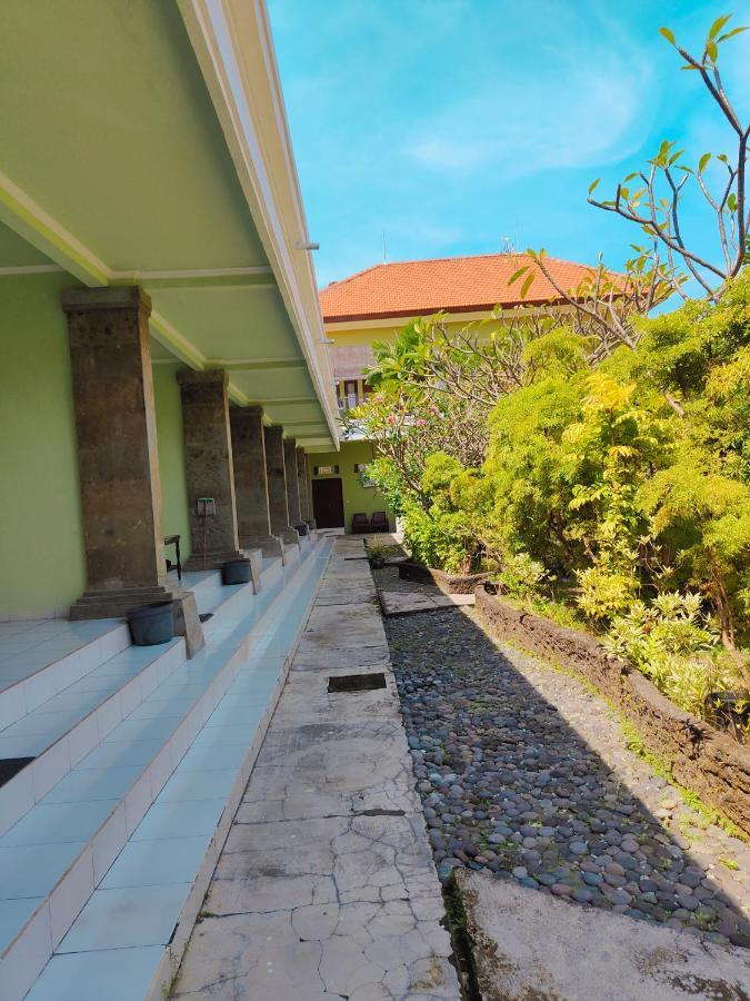 Berlian Inn Kuta Beach Kuta Lombok Exterior foto