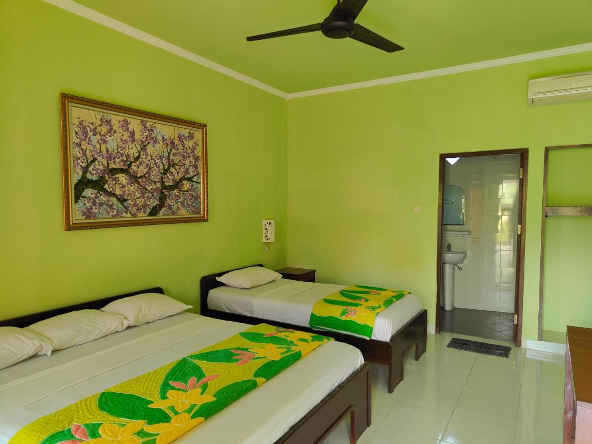 Berlian Inn Kuta Beach Kuta Lombok Exterior foto