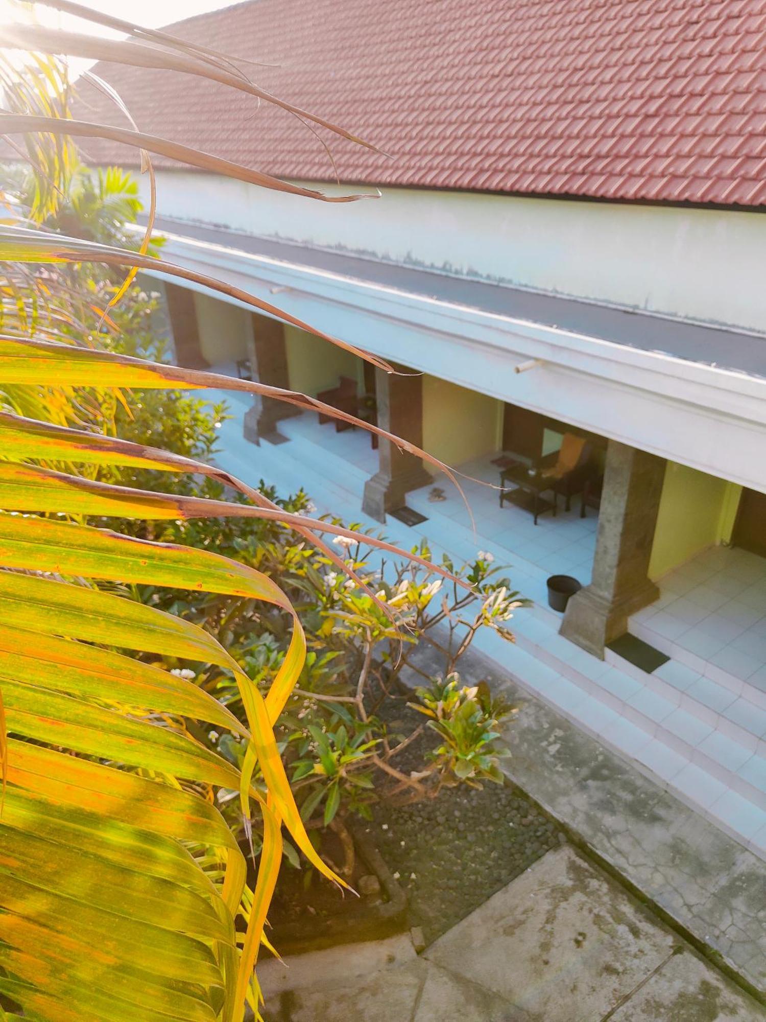 Berlian Inn Kuta Beach Kuta Lombok Exterior foto