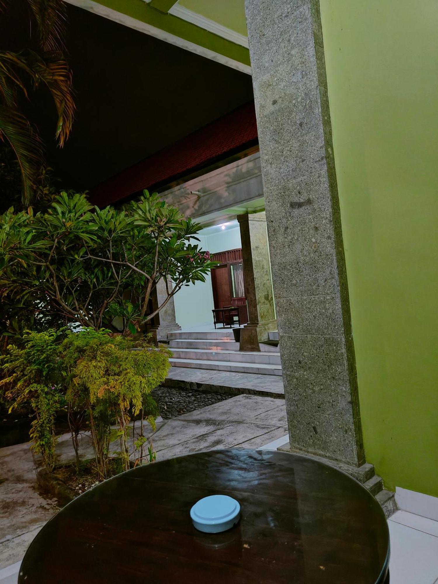 Berlian Inn Kuta Beach Kuta Lombok Exterior foto