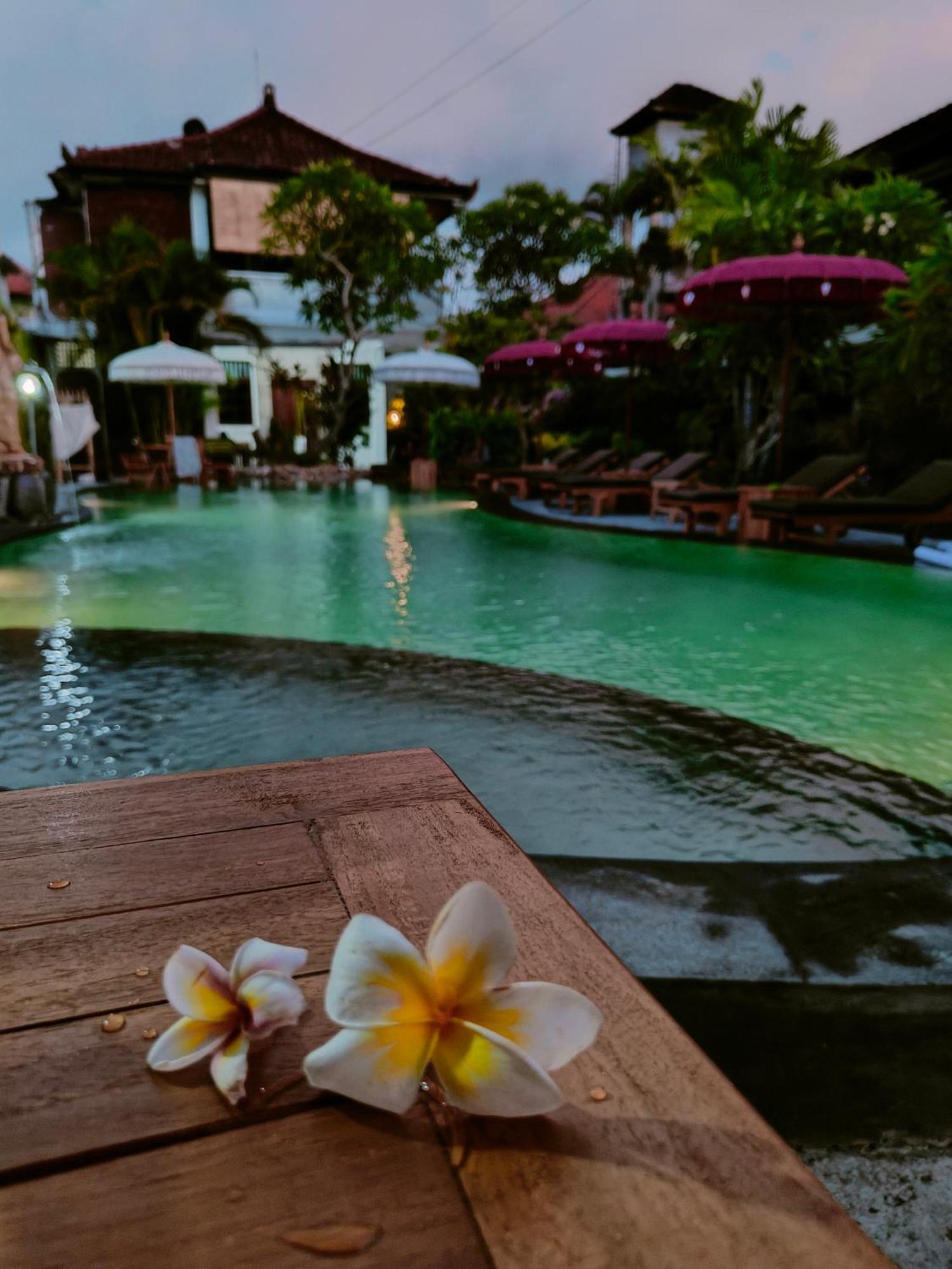 Berlian Inn Kuta Beach Kuta Lombok Exterior foto