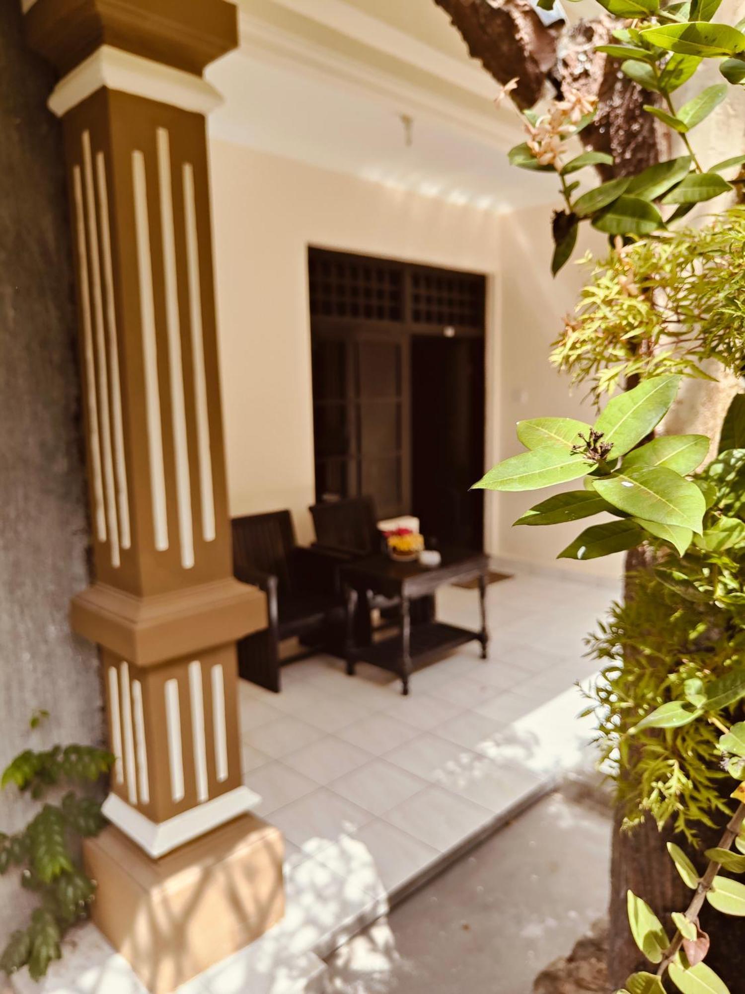 Berlian Inn Kuta Beach Kuta Lombok Exterior foto